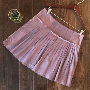 Banana Republic mauve pleated skirt elastic waist